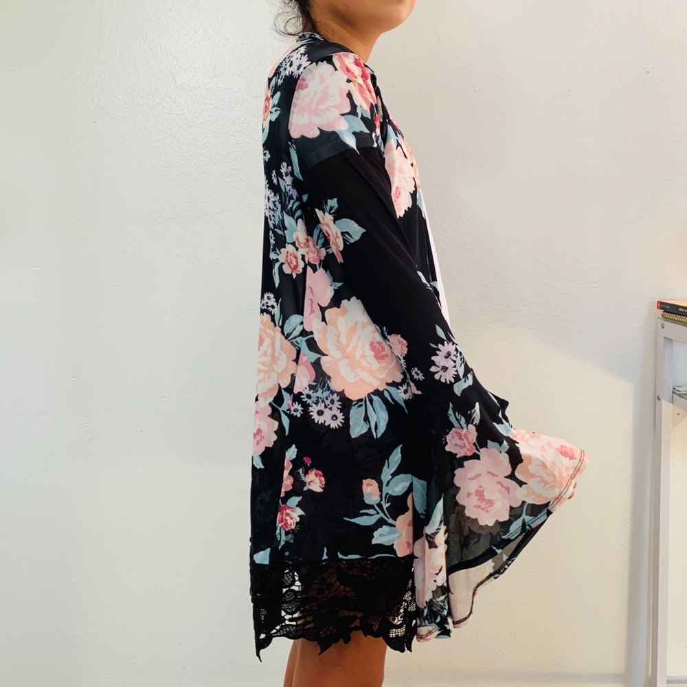 Floral Cardigan - Picture 2 of 3